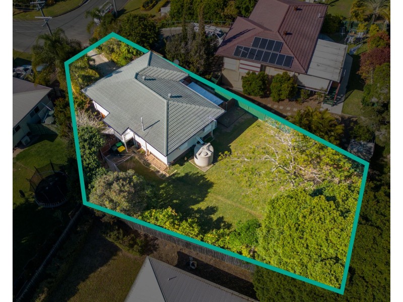 60 Pareena Crescent, Mansfield QLD 4122