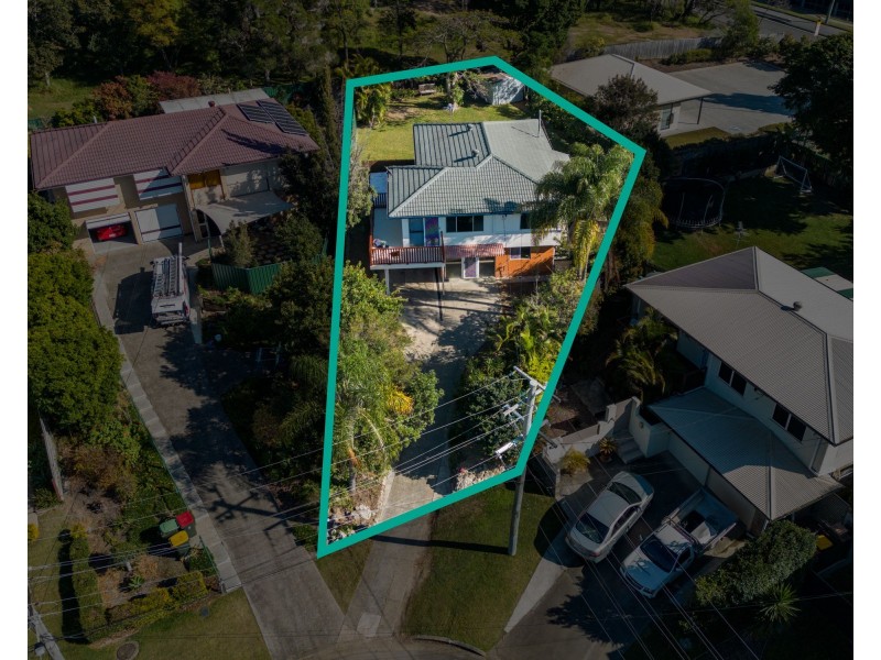 60 Pareena Crescent, Mansfield QLD 4122