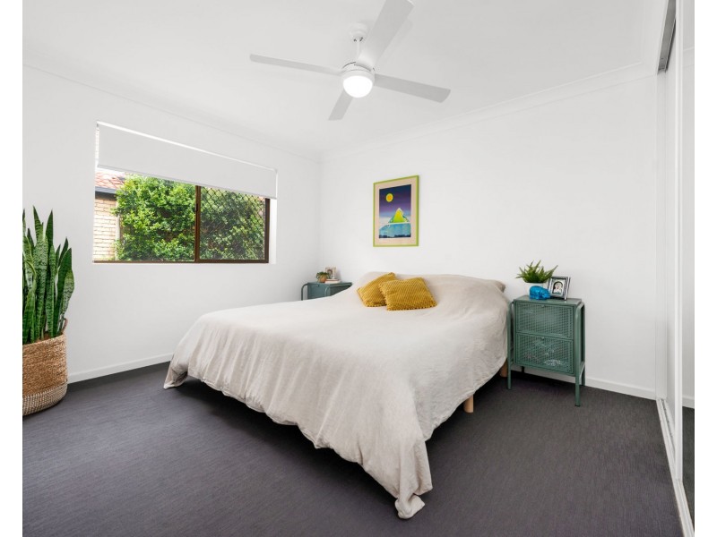 2/50 Knowsley St, Greenslopes QLD 4120