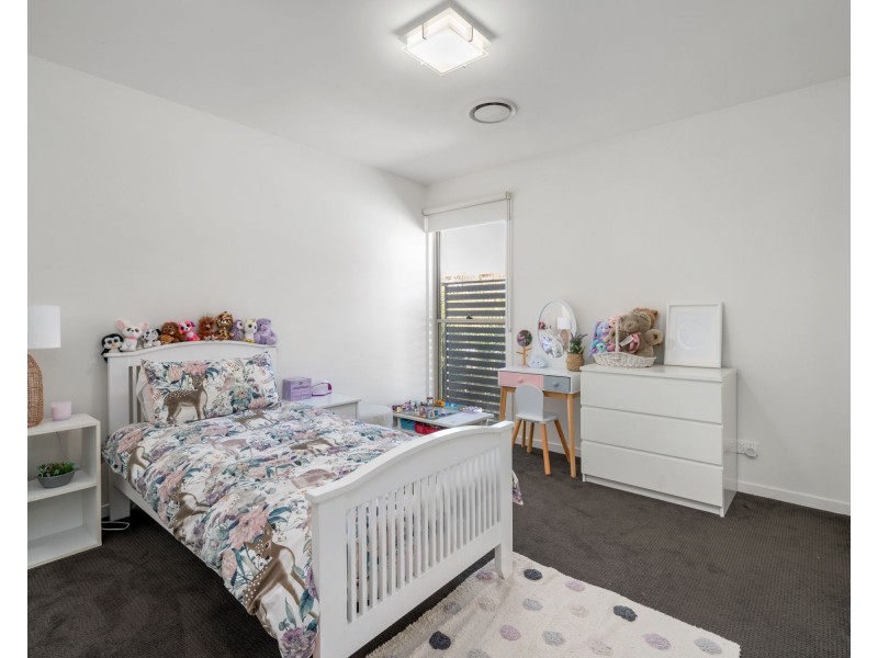 11 Wellstead Avenue, Coorparoo QLD 4151