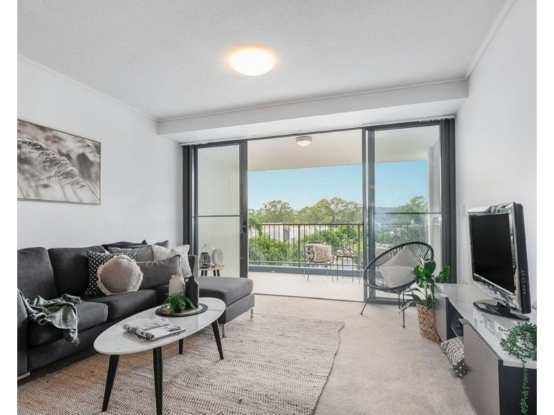 1205/16 Surbriton Court, Carindale QLD 4152