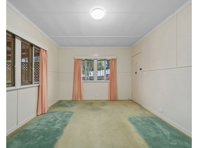 2 Breslin Street, Carina QLD 4152