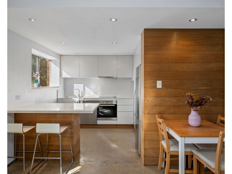 2/131 Riding Road, Hawthorne QLD 4171