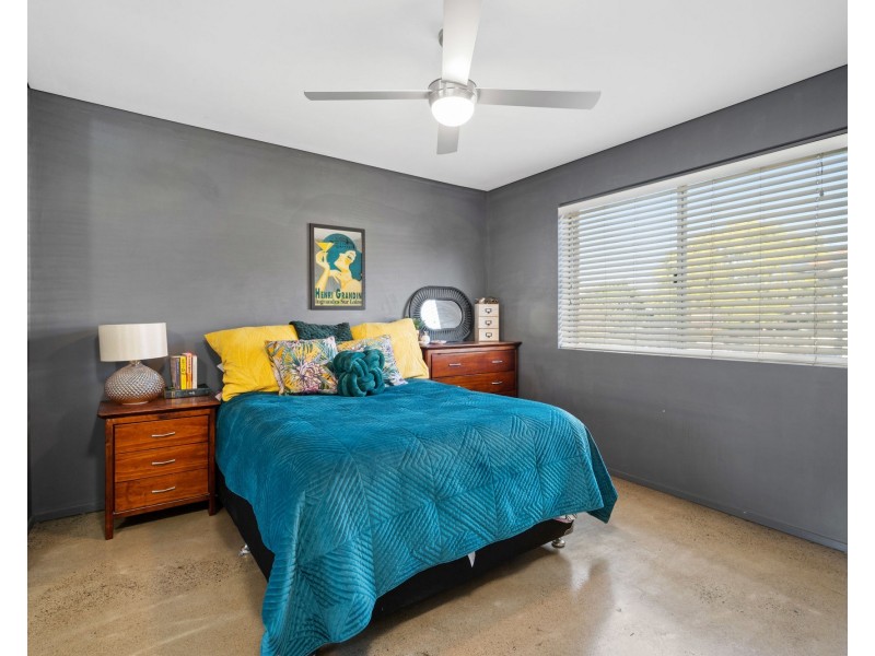 2/131 Riding Road, Hawthorne QLD 4171