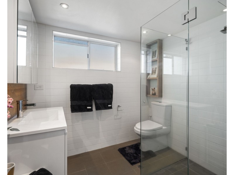 2/131 Riding Road, Hawthorne QLD 4171