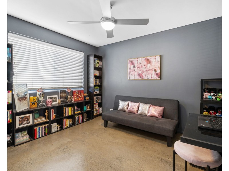 2/131 Riding Road, Hawthorne QLD 4171