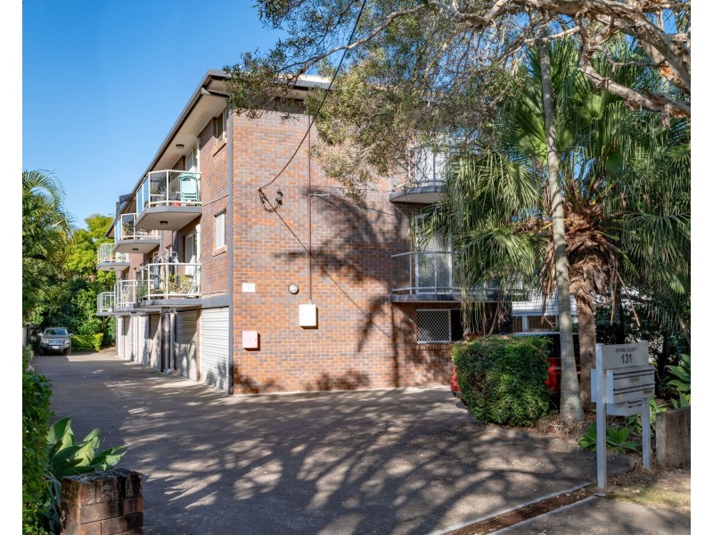2/131 Riding Road, Hawthorne QLD 4171
