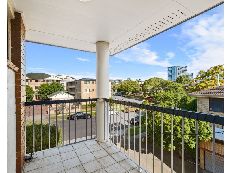 4/8 Weston Street, Coorparoo QLD 4151