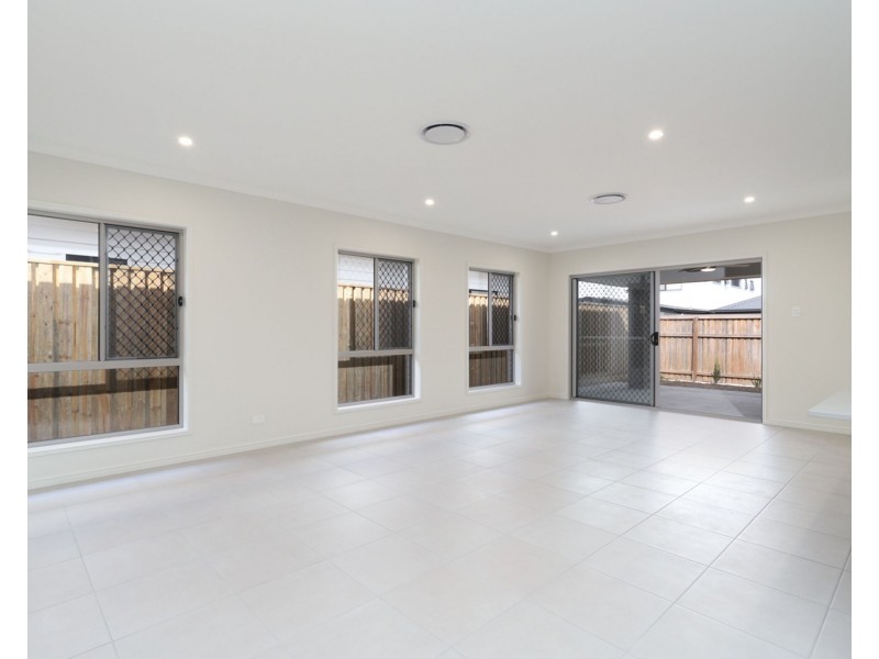 62 Logrunner Circuit, Palmview QLD 4553