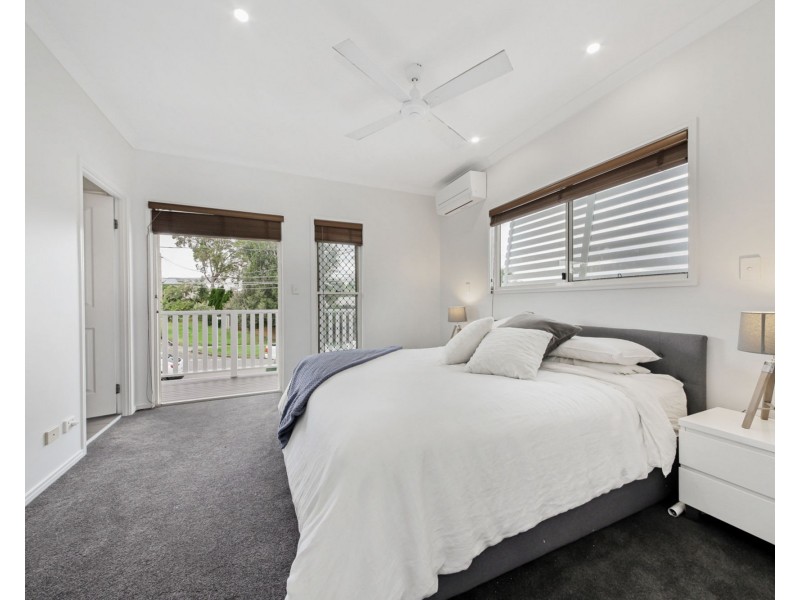 54 The Promenade, Camp Hill QLD 4152