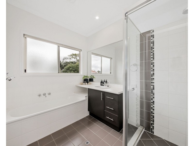 54 The Promenade, Camp Hill QLD 4152