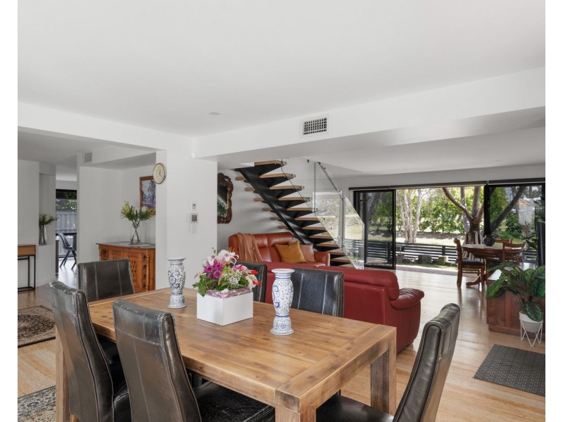 129 Coutts Street, Bulimba QLD 4171