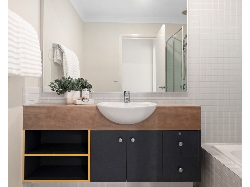 12/101 Coutts Street, Bulimba QLD 4171