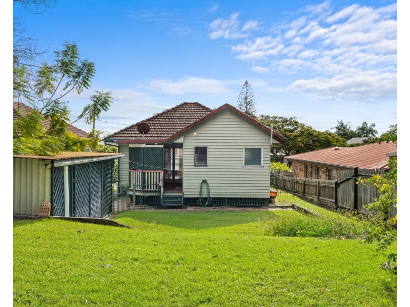53 Dahlia Street, Cannon Hill QLD 4170