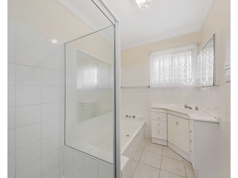 33 Coolmunda St, Mansfield QLD 4122