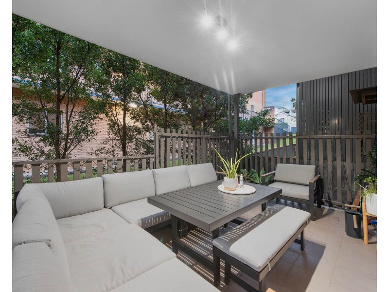 2/38 Chatsworth Road, Greenslopes QLD 4120