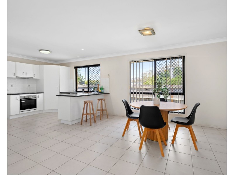 1492A Creek Road, Carina QLD 4152