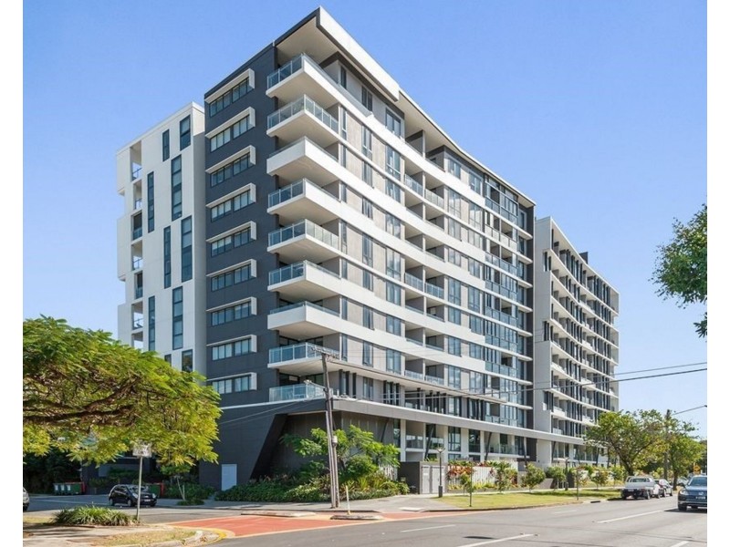 2032/123 Cavendish Road, Coorparoo QLD 4151