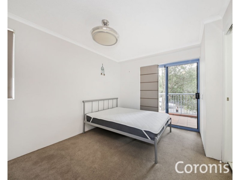 1/2 Waverley Road, Taringa QLD 4068