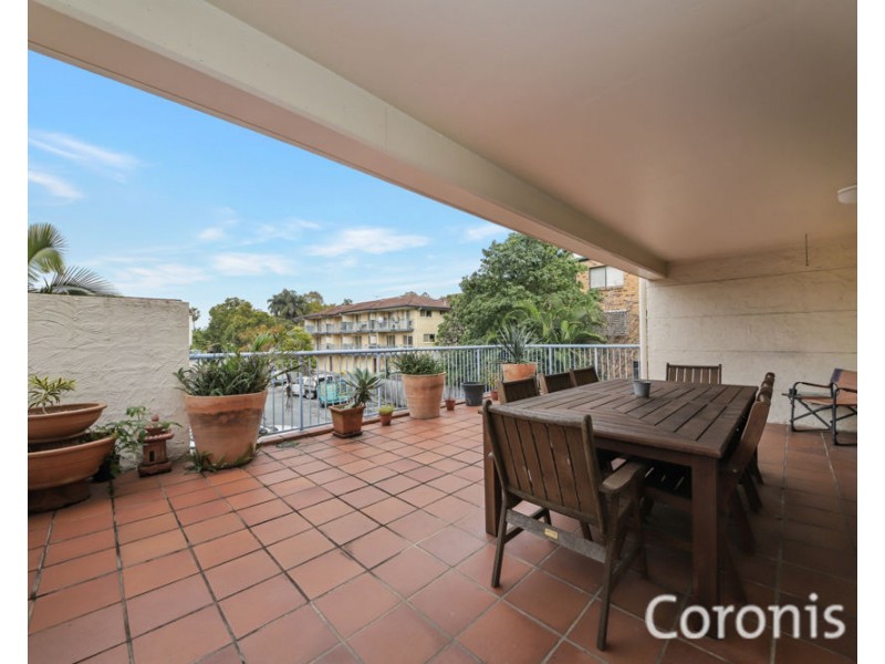 1/2 Waverley Road, Taringa QLD 4068