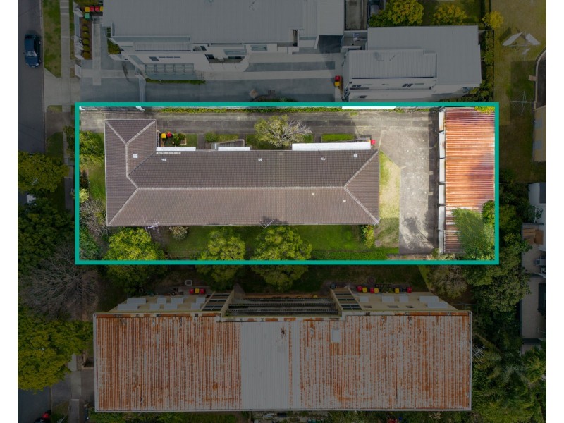 2/16 Kitchener Street, Coorparoo QLD 4151