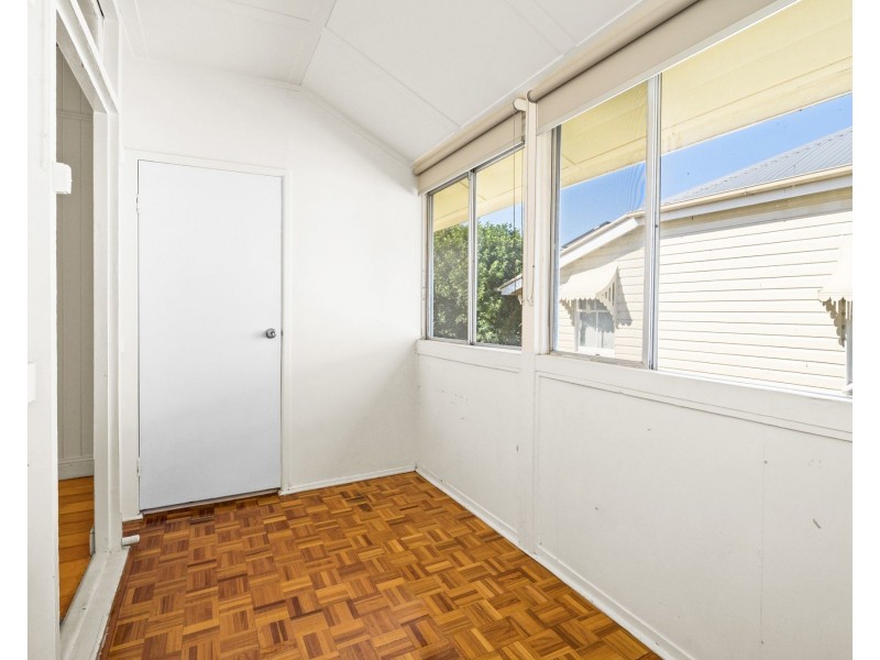 14 Young Street, Annerley QLD 4103