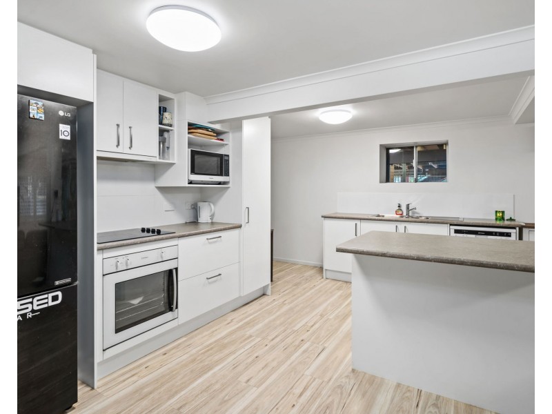 43 Renton Street, Camp Hill QLD 4152