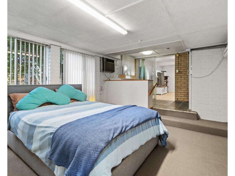 43 Renton Street, Camp Hill QLD 4152