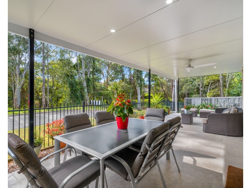 9 Adley Street, Carindale QLD 4152