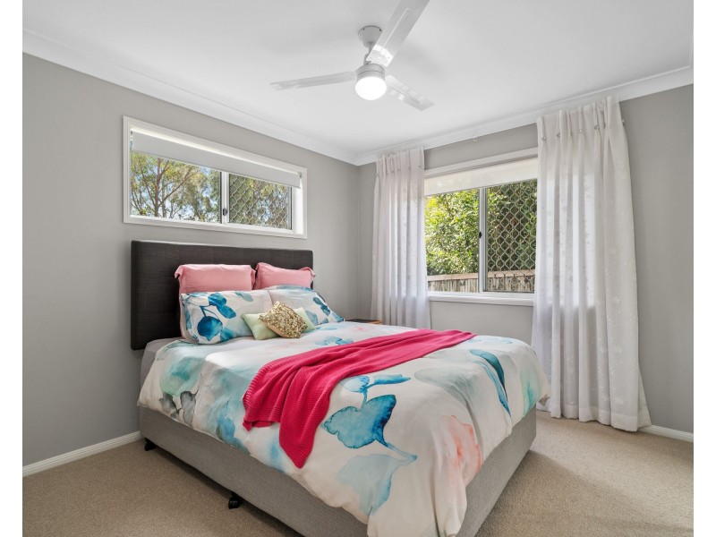 9 Adley Street, Carindale QLD 4152