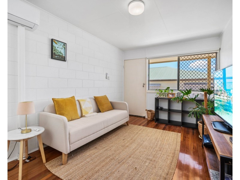 1/110 MCILWRAITH AVENUE, Norman Park QLD 4170