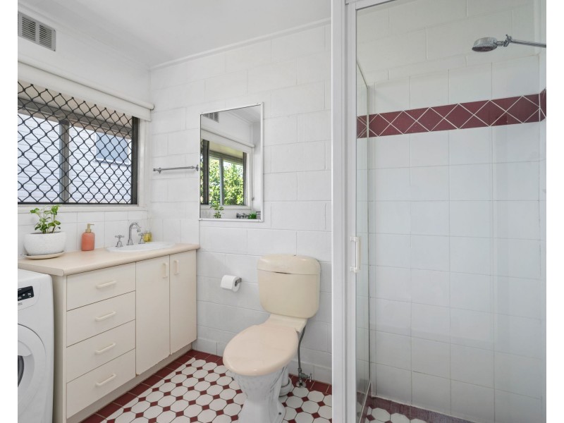 1/110 MCILWRAITH AVENUE, Norman Park QLD 4170