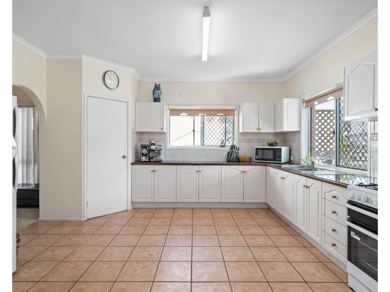 33 Wolseley Street, Woolloongabba QLD 4102