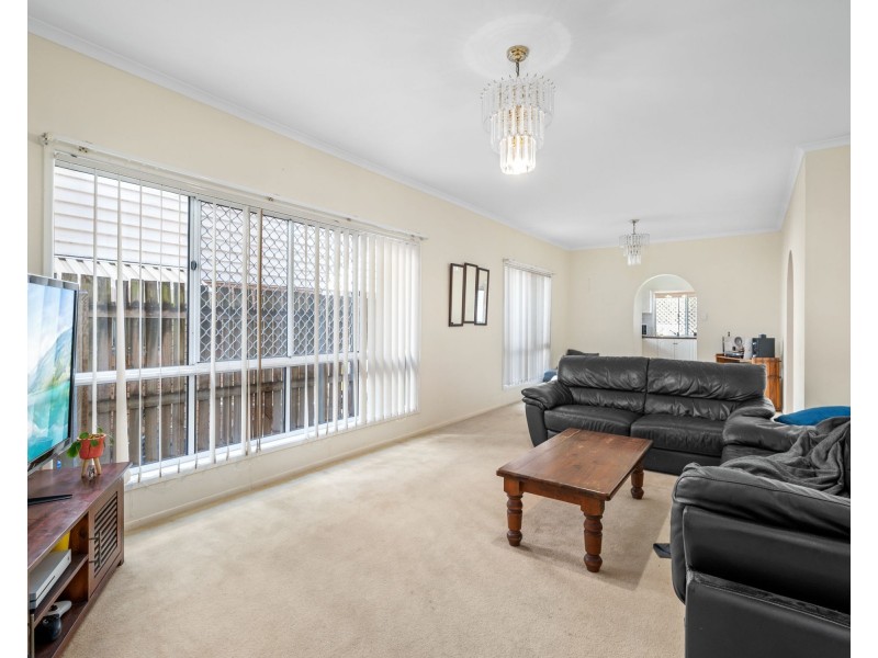 33 Wolseley Street, Woolloongabba QLD 4102