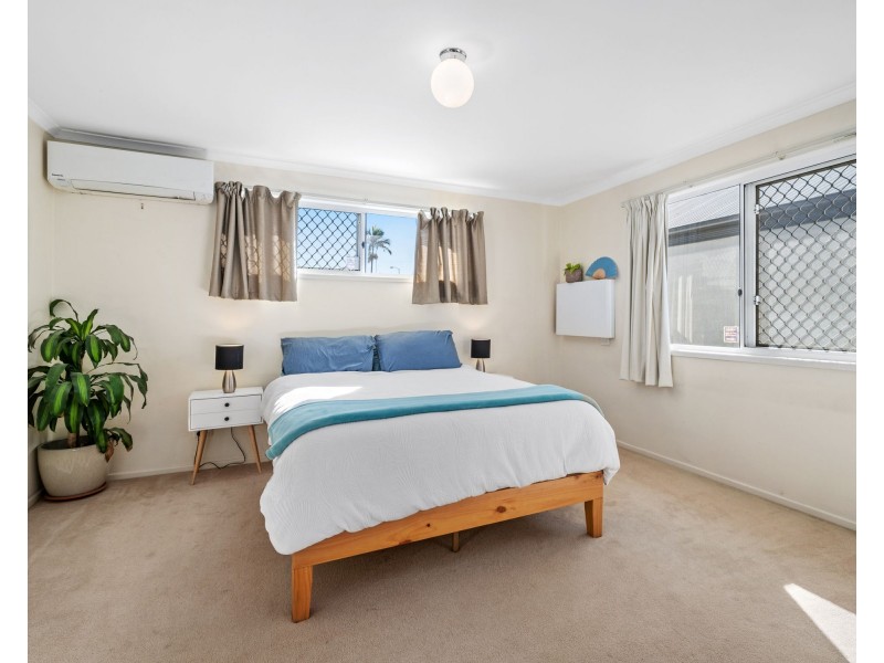 33 Wolseley Street, Woolloongabba QLD 4102