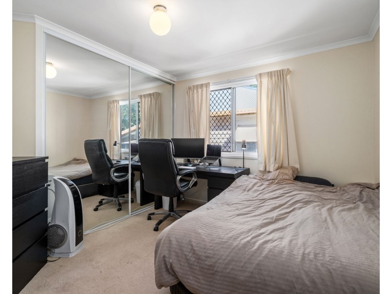 33 Wolseley Street, Woolloongabba QLD 4102