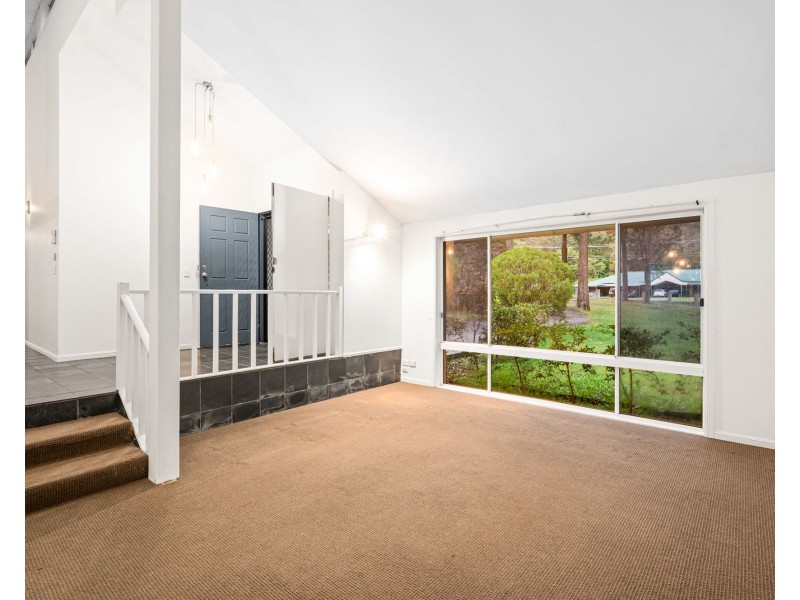 20 Woodlands Way, Parkwood QLD 4214