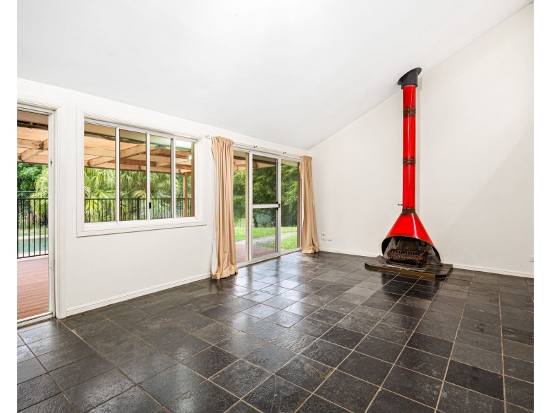 20 Woodlands Way, Parkwood QLD 4214