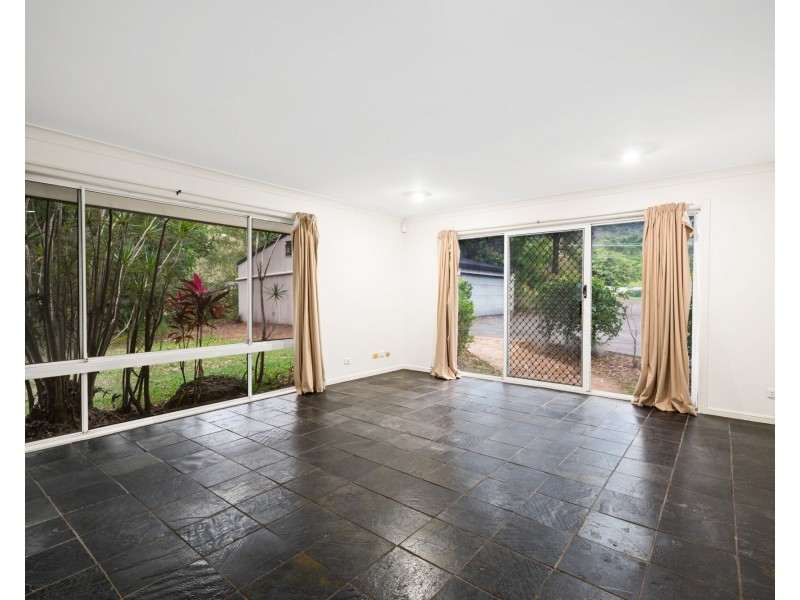 20 Woodlands Way, Parkwood QLD 4214