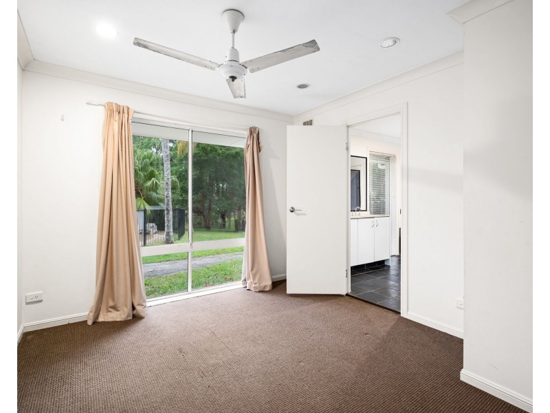 20 Woodlands Way, Parkwood QLD 4214