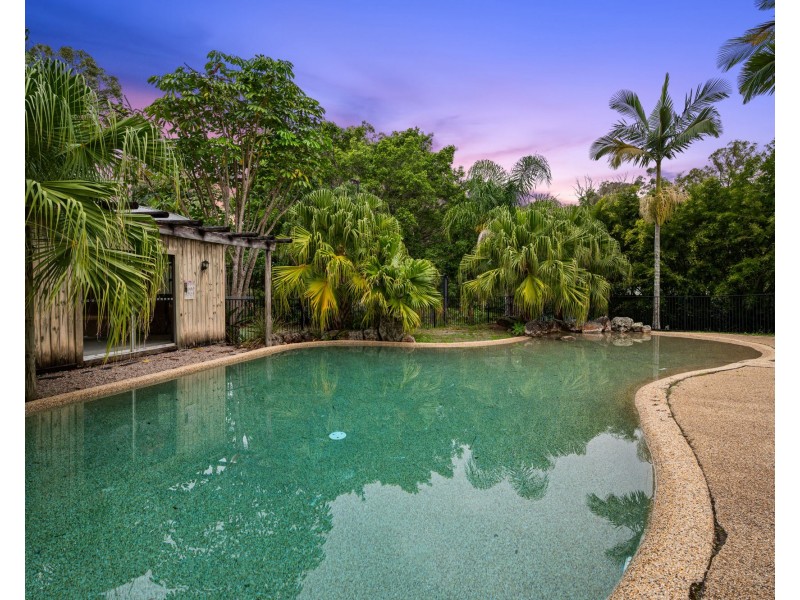 20 Woodlands Way, Parkwood QLD 4214