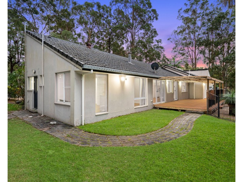 20 Woodlands Way, Parkwood QLD 4214