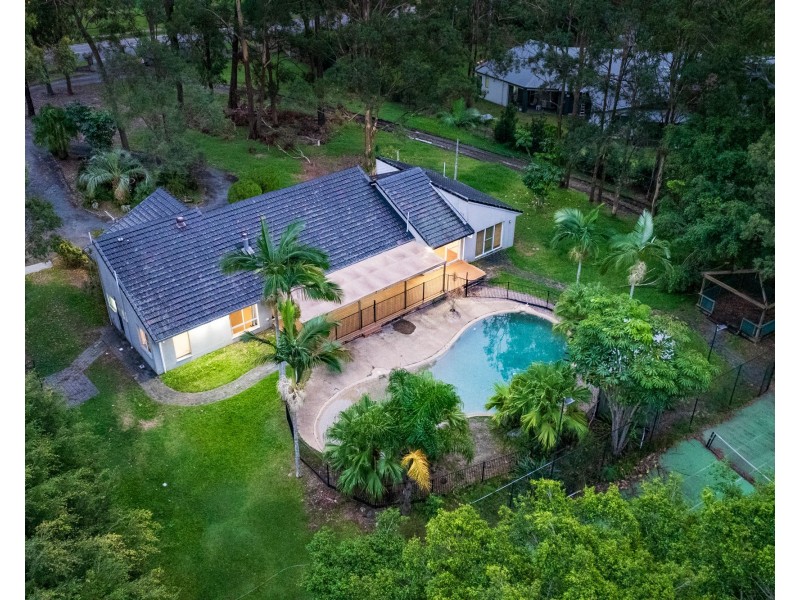 20 Woodlands Way, Parkwood QLD 4214