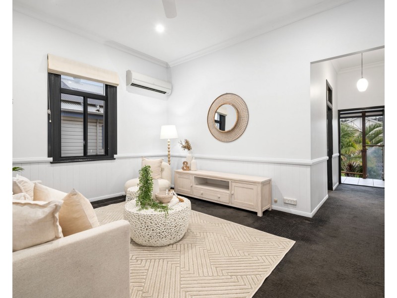 25 Queen Bess Street, Woolloongabba QLD 4102