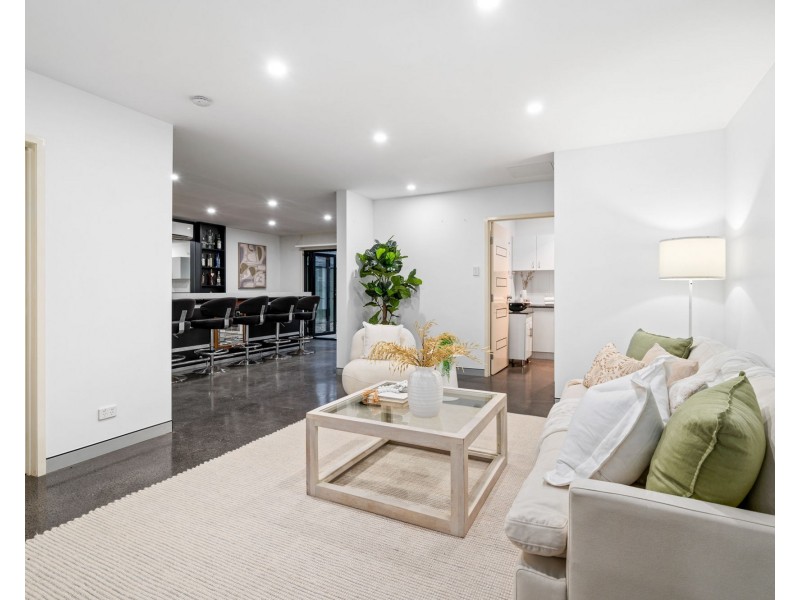 25 Queen Bess Street, Woolloongabba QLD 4102