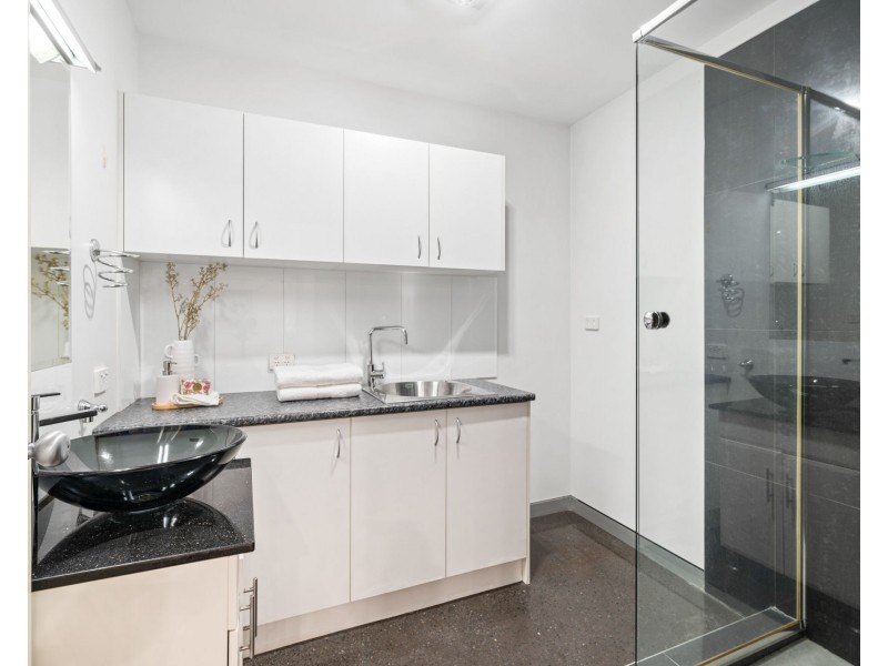 25 Queen Bess Street, Woolloongabba QLD 4102