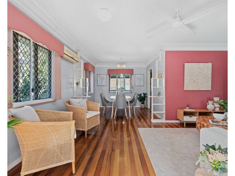 39 Gibson Crescent, Holland Park QLD 4121