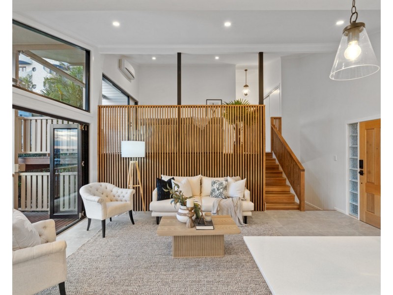 5 Lynell Street, Hamilton QLD 4007