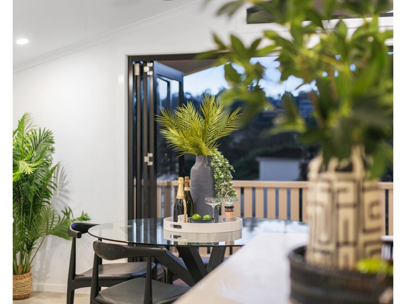 5 Lynell Street, Hamilton QLD 4007