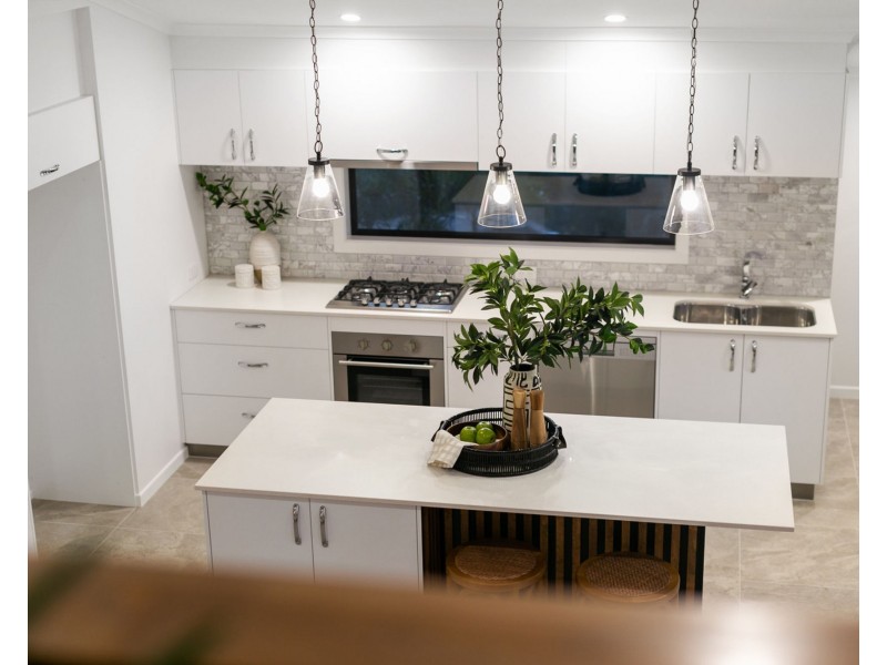 5 Lynell Street, Hamilton QLD 4007